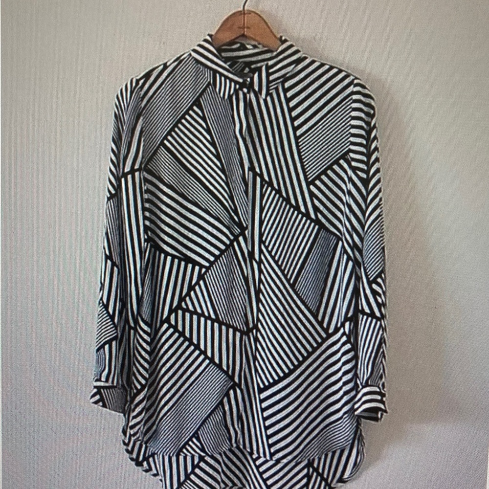 Chico's Monochrome Geometric Stripe Button-Down Top